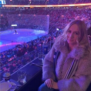 Meet your Posher, Alexandra